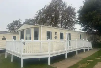 Image de Wheelchair friendly caravan with decking at Manor Park in Hunstanton ref 23045b