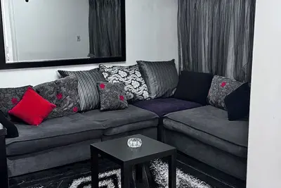 Image de 2-bedroom apartment in shehab st fantastic Giza with Ac