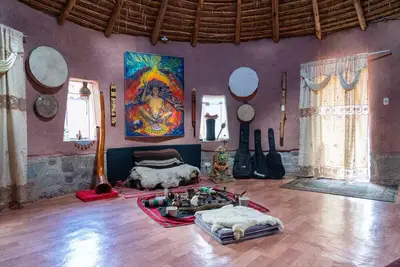 Image de Magic house with alpacas and sacred temple (maloca)