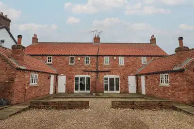 Image de Champagne Cottage, family friendly, with hot tub in Weaverthorpe