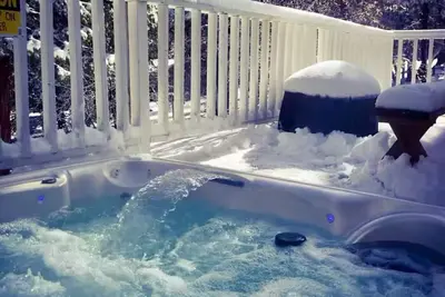 Image de Private Mountain Villa with Spa and Tree House