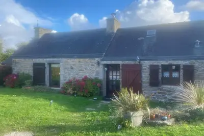 Image de Chaleureuse longère de plein-pied, 600 m de la mer, 700 m2 de jardin, 2 chambres