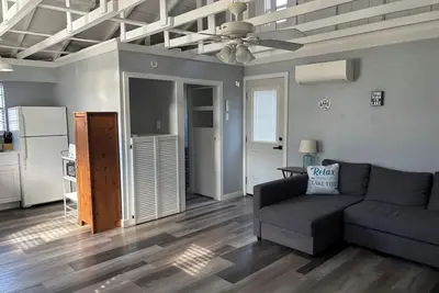 Image de Cozy 2-bedroom cabin in peaceful Tow with Ac