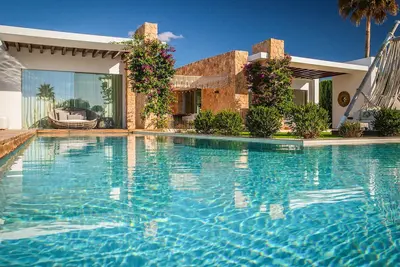 Image de Villa à San Jose avec 4 chambres à coucher, 8 couchages