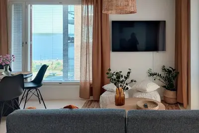 Image de Stunning lake side apt w/ sauna and parking