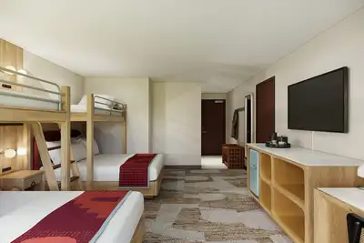 Image de Relax & Recharge – Tranquil Stay with Easy Access to Hiking Trails - 1. 2 miles