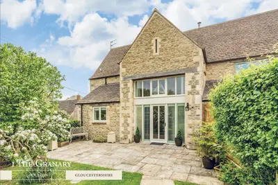 Image de Luxury Cotswold Cottage Can Sleep 8. Secure Garden & Parking. Walks From Door