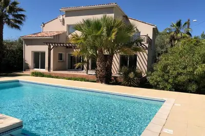 Image de Villa 4 chambres tout confort  à 350 m de la plage
