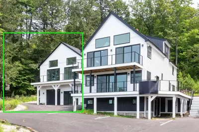 Image de Waterfront - Spacious Home - Newly Remodeled - Dock Slip - Near Weirs