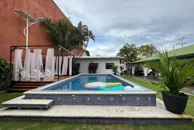 Image de Spectacular 5-bedroom property with pool, Ac, WiFi in  downtown Jaco.