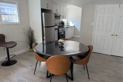 Image de Modern 1-Bedroom Walkout Basement in Richmond Hill