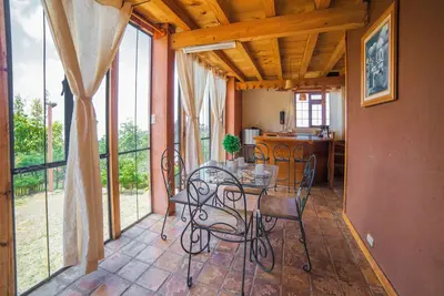 Image de Swiss Style Cabin in the San Cris Mountains