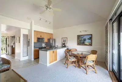 Image de Serene Ocean-View, Vaulted Ceilings, Private Lanai & Resort Access -Unit 27