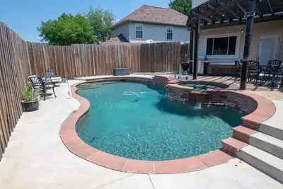 Image de 3-bedroom house in lovely Frisco with Pool and hot tub!