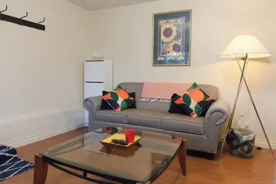 Image de Private Family Friendly 3 Br Suite in Vibrant Little Italy