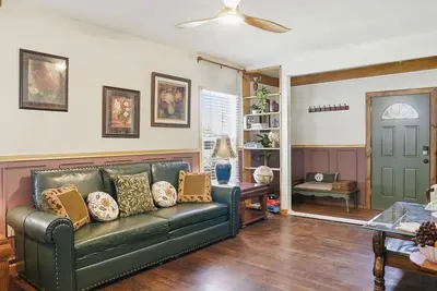 Image de Chestnut Gem | Charming Home in Abilene