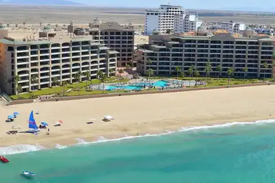 Image de One Bedroom Penthouse at the Sonoran Spa N806