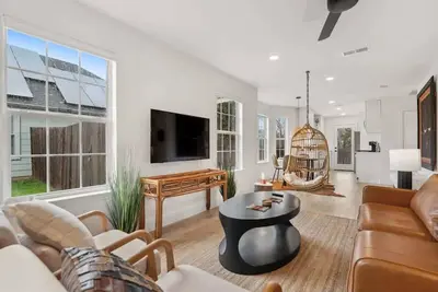 Image de 3br Austin Oasis with 2 Cold Plunges and Ping Pong