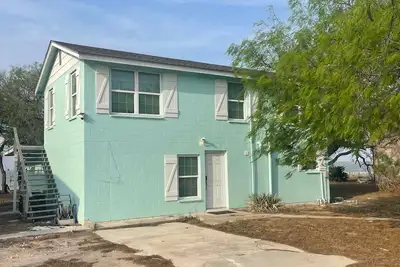 Image de Relax At Our Baffin Bay Retreat On The Water