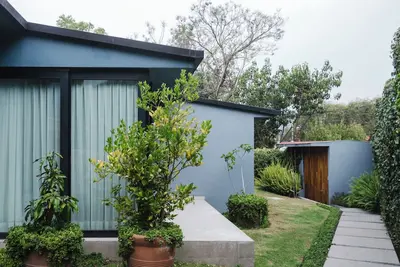 Image de Luxury home in Las Lomas with beautiful garden views and private terrace. Fully furnished with equipped kitchen and Ac in all bedrooms. Weekday staff included: housekeeping (7am–5pm) and cook for breakfast and lunch (9am–4pm) Groceries not included.