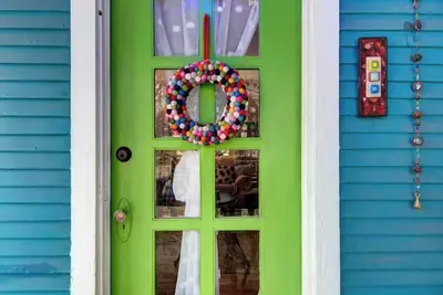 Image de The artist bungalow - an eclectic stay in historical Roontteee