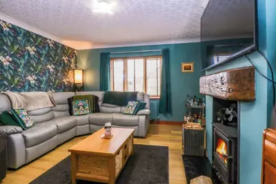 Image de 36 Cae Rhos, pet friendly, with open fire in Holyhead