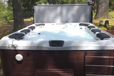 Image de 3br/3ba 5 Bed Spacious Home With 8 Seat Hot Tub