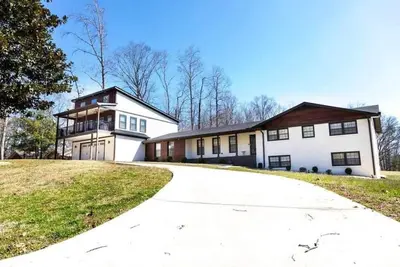Image de Heated Pool ~ The White House Atlanta - Mezzanine Level