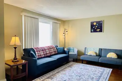 Image de Comfortable 3br House Near Ub, Parking, WiFi, Backyard