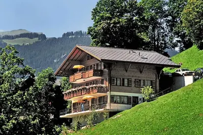 Image de Chalet Aphrodite Ouest, retraite alpine avec vue majestueuse sur la face nord de l’Eiger
