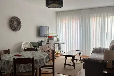 Image de appartement à Empuriabrava à 150 mêtres de la mer, dans résidence et 3 piscines