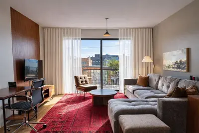 Image de Walker`s Point Designer 2br · Prime Location with Balcony and Gym