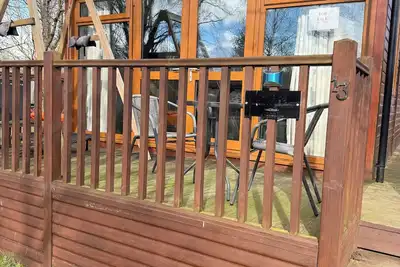 Image de Isabella’s Hideaway – peaceful lakeside lodge with private hot tub