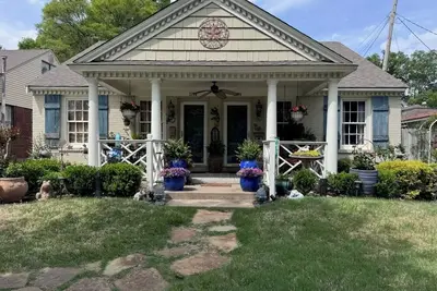 Image de Robyn’S Nest🪺 🪺 \n2 bedroom in the heart of beautiful historic Central Gardens.