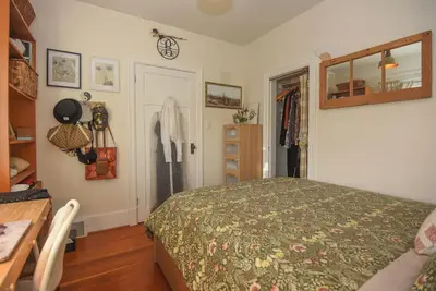 Image de Charming Central Bungalow with Private Backyard Retreat