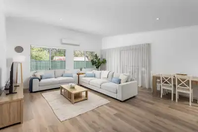 Image de Saltwood Villa - Walk to the beach in minutes