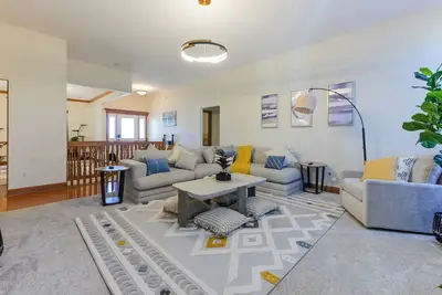 Image de Spacious 5br Retreat w/Beautiful Views, 3 King 2 Full 1 Queen bed, Ac in Johnston