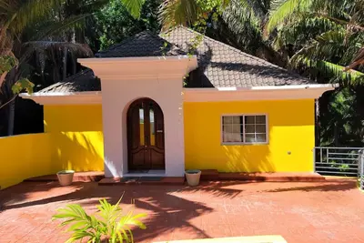 Image de Casa Jungle Breeze – 4br Stay Near West Bay