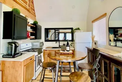 Image de Lofty Leisure Cabin- in a serene location perfect for a relaxing getaway