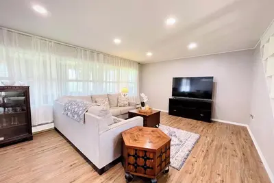 Image de Vintage Grandma home near Sesame Place