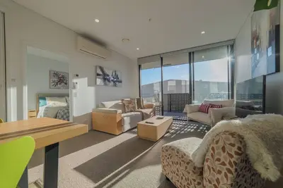 Image de Welles St | Christchurch Cbd | Sleeps 4 | Balcony