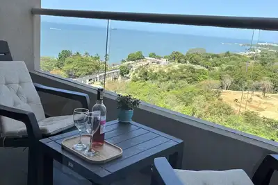 Image de Cozy 1-Bedroom Apartment with Ocean Views in Vibrant Santa Marta