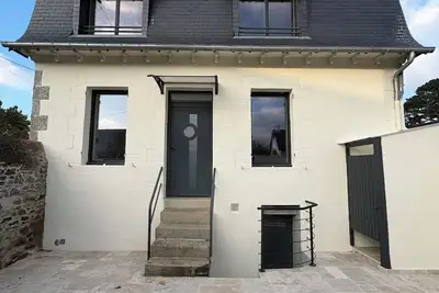 Image de Maison située dans la station balnéaire de Binic, à proximité des plages.
