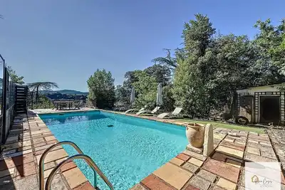 Image de Villa Mahana, Avec piscine, Jacuzzi et une jolie vue sur le plateau de l'orb.