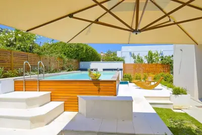 Image de Belle maison de vacances privée avec piscine, Wifi, climatisation, Tv et patio