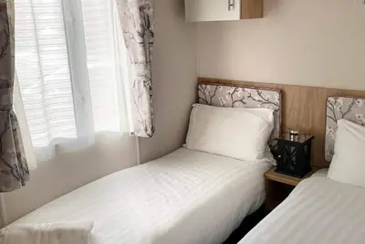 Image de Yorkshire Lodge with Hot tub