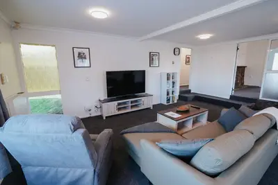 Image de Redwood Lodge Retreat by Aotearoa Airbnb Management