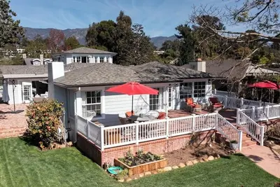 Image de Beautiful Montecito Beach House. Stones throw away from Butterly Beach