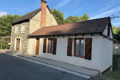 Image de Maison de campagne - (accueil motards) à 50 m de la dordogne