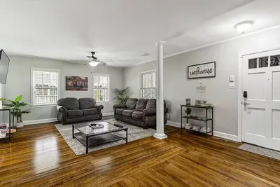 Image de Memphis Home w/Backyard, Parking & High Speed Wifi. \nEntire home in Memphis, Tn